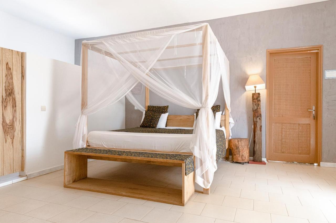 サリー・ポルチュダル Casa Louka Bed & Breakfast エクステリア 写真