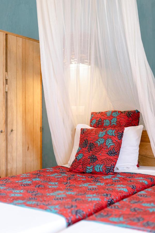 サリー・ポルチュダル Casa Louka Bed & Breakfast エクステリア 写真